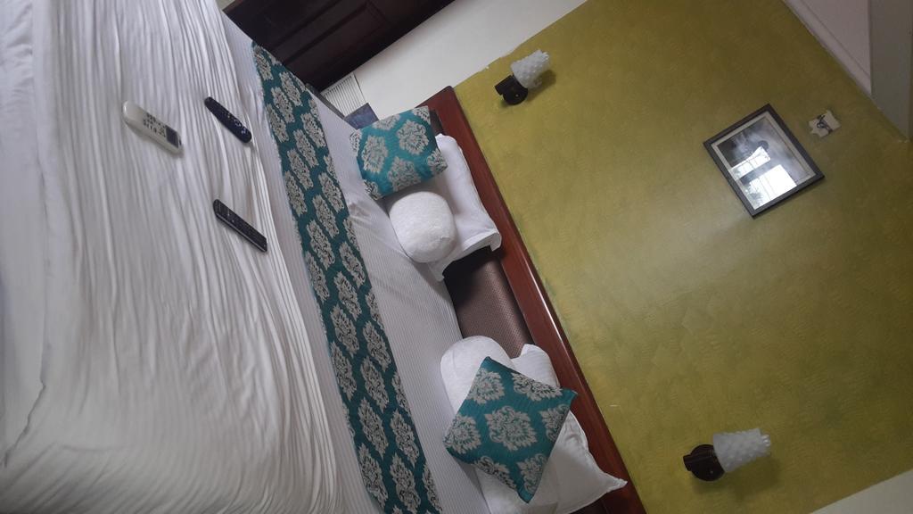 Hotel Peace Park Panvel Exterior photo