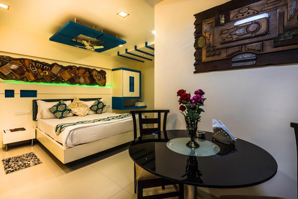 Hotel Peace Park Panvel Exterior photo