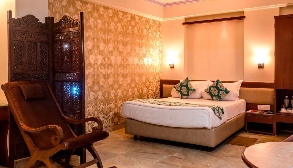 Hotel Peace Park Panvel Exterior photo