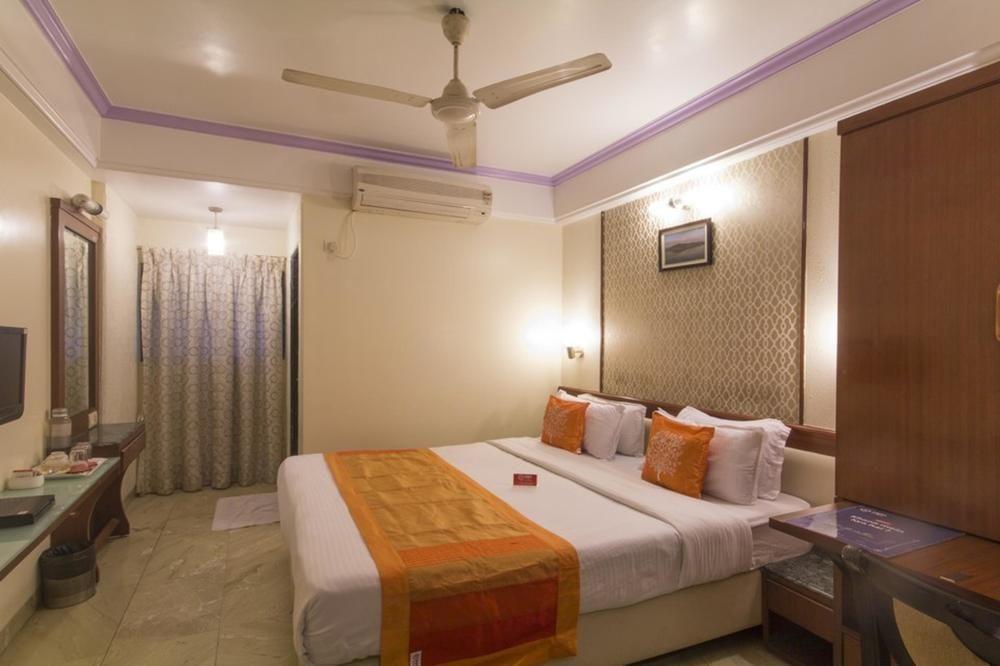 Hotel Peace Park Panvel Exterior photo