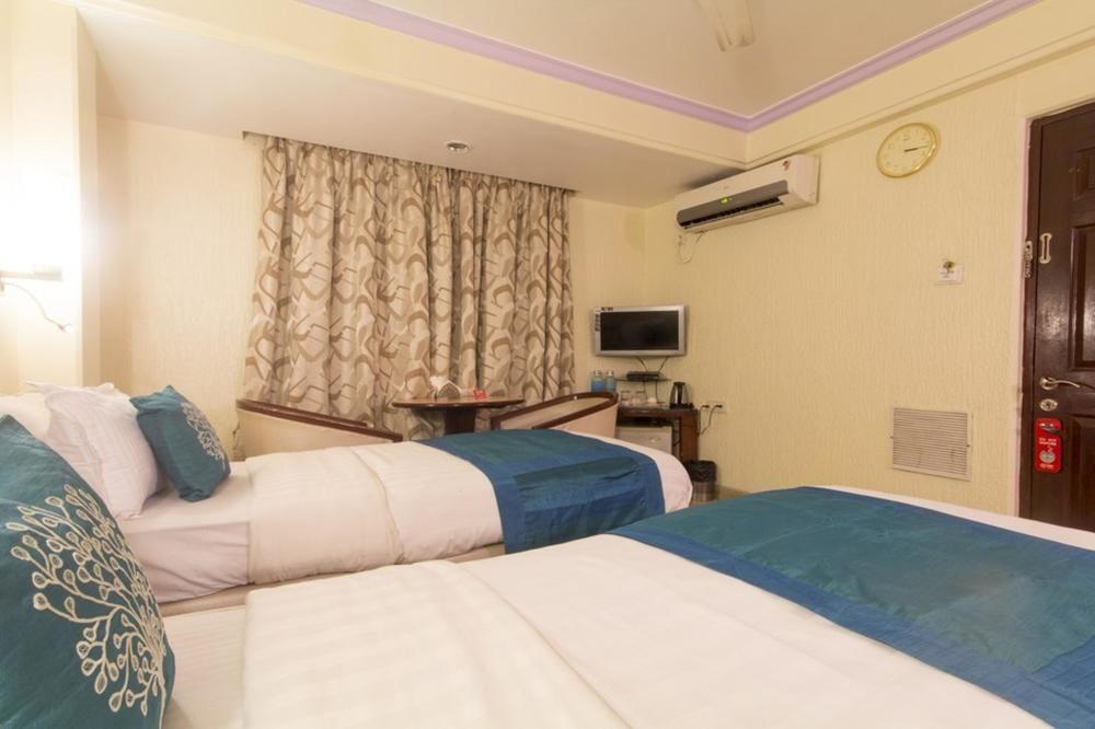 Hotel Peace Park Panvel Exterior photo